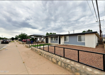 10565 Murphy Street - Photo 1
