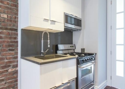 124 Ridge Street - Photo 1