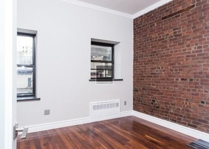 Avenue B - Photo 1