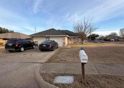 5413 Brookhollow Drive - Photo 1