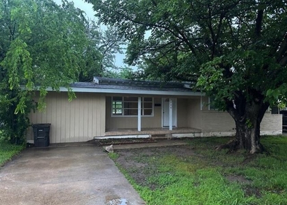 2908 Binyon Street - Photo 1