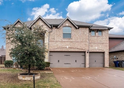 3303 Robin Trail - Photo 1