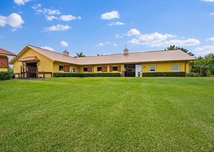 11861 Hawk Hollow - Photo 1