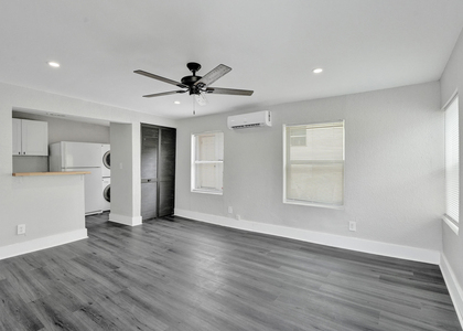 234 Ne 14th Avenue - Photo 1