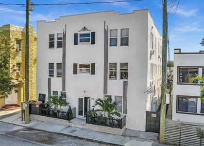 1142 Sw 4th Street - Photo 1
