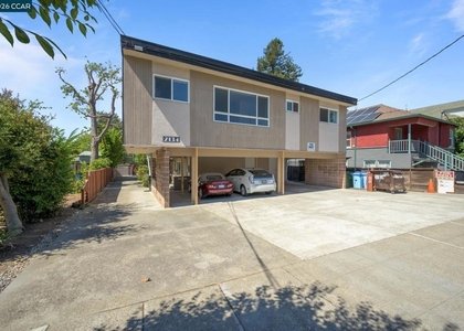2134 Mcgee Ave - Photo 1