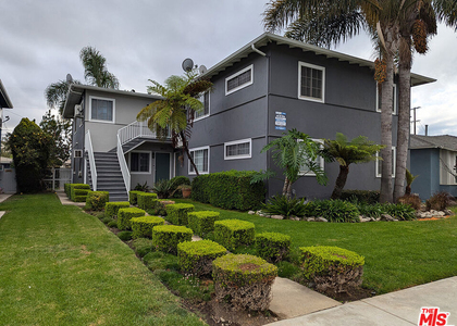 8818 Ramsgate Avenue - Photo 1