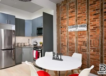 323 Stanhope Street - Photo 1