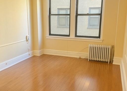 1324 Locust Street - Photo 1