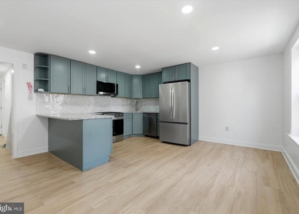 1006 Pine Street - Photo 1