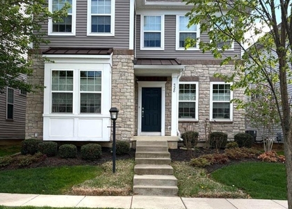 528 Kerry Court - Photo 1