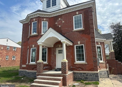 340 Connecticut Avenue - Photo 1