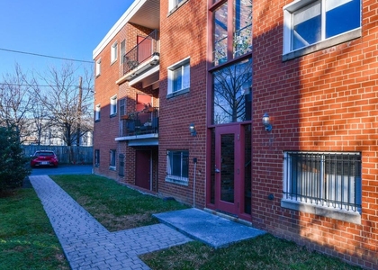 1386 Bryant Street Ne - Photo 1