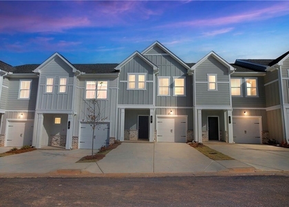 1150 Hunter Trail - Photo 1
