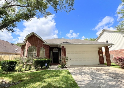 4723 Silverlake Drive - Photo 1