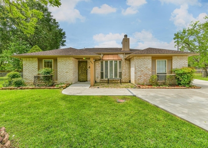 807 Stadium Circle - Photo 1