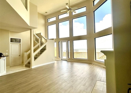 807 Kipp Avenue - Photo 1