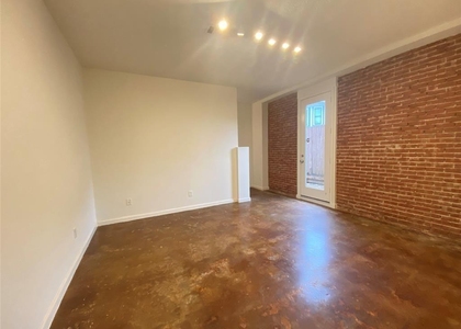 1112 Lawrence - Photo 1