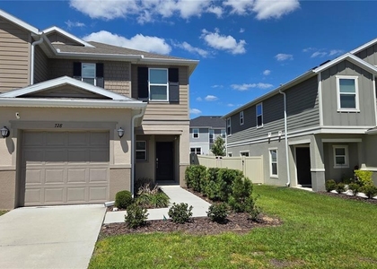 728 Stoney Point Circle - Photo 1