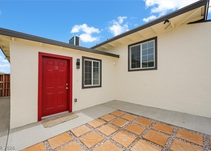 623 N 10th Street - Photo 1