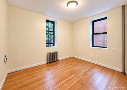 8th ave/West 45th Street - Photo 1
