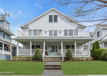 112 Sylvania Avenue - Photo 1