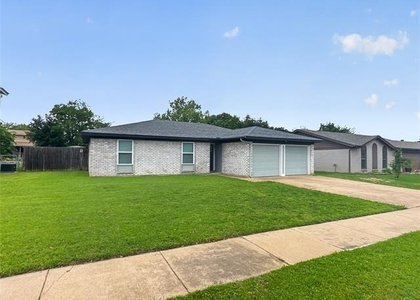 109 N Heights Drive - Photo 1