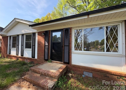 800 Carrington Drive - Photo 1