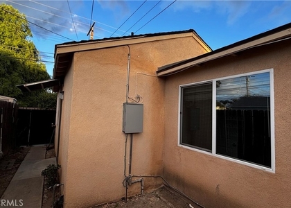 7922 Lindley - Photo 1