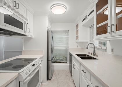 18411 Hatteras Street - Photo 1
