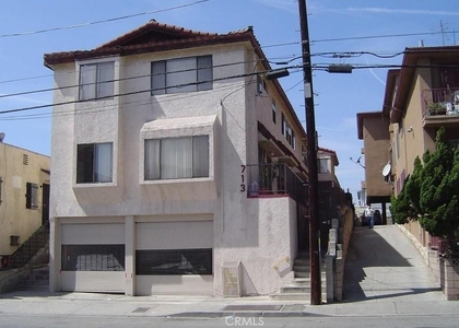 713 N Grand - Photo 1
