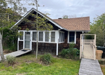 896 Evergreen - Photo 1