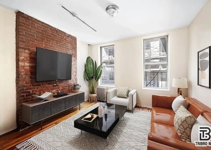 307 E 104th Street - Photo 1