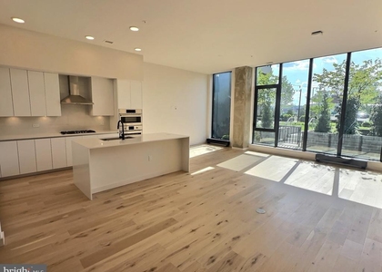 3130 Potomac Avenue - Photo 1