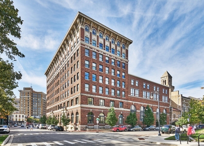 27 Library Street Ne - Photo 1