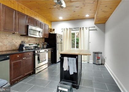 920 S 16th Street - Photo 1