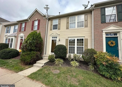 6135 Newport Terrace - Photo 1