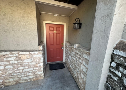 6810 Deatonhill Dr - Photo 1