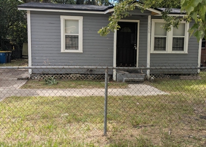 1556 W 28th Street - Photo 1