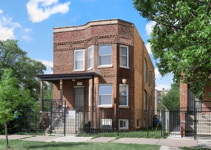3622 W Franklin Boulevard - Photo 1