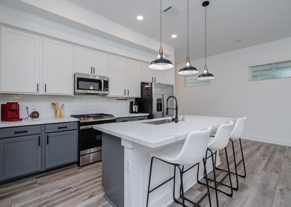 970 Highland Sound Lane - Photo 1