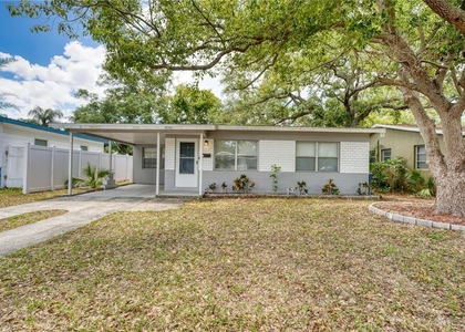 8086 28th Avenue N - Photo 1