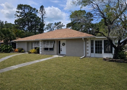 659 N Jefferson Avenue - Photo 1