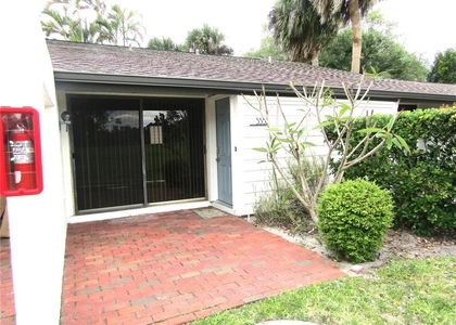 3553 Longmeadow - Photo 1