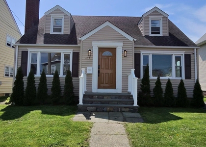 457 Summit Street - Photo 1
