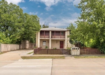 908 N Zang Boulevard - Photo 1