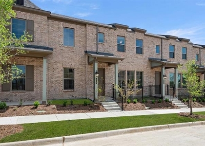 630 Redwood Way - Photo 1