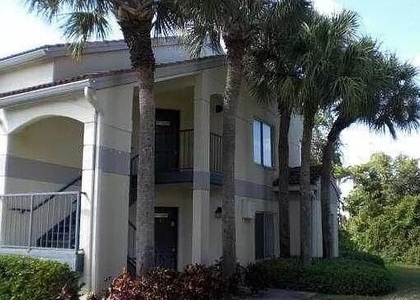 815 W Boynton Beach Boulevard - Photo 1