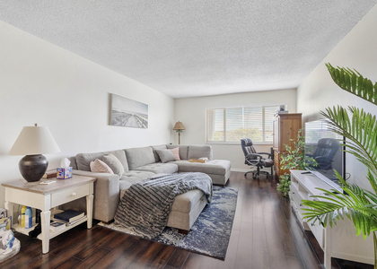 125 Shore Court - Photo 1