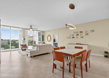 550 Okeechobee Boulevard - Photo 1